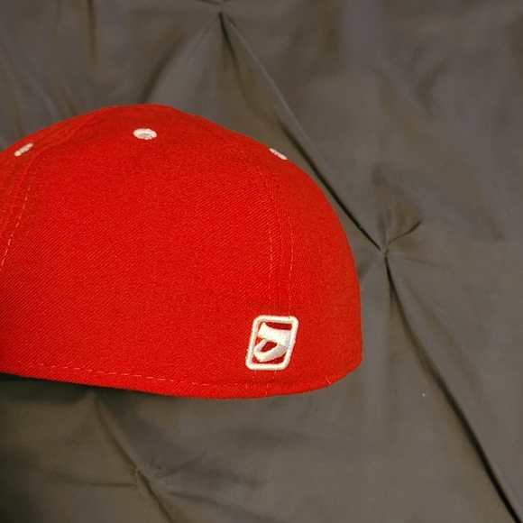 Rare Exclusive Dionic Worldwide Red Snowflake New Era 59Fifty - Size 7 1/2 - Picture 3 of 5